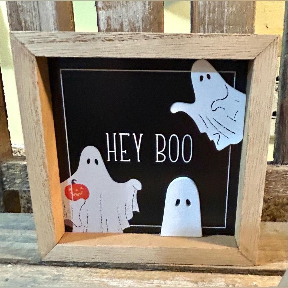 Ghost Decor Set with 'Hey Boo' Sign - Picture 3 of 4